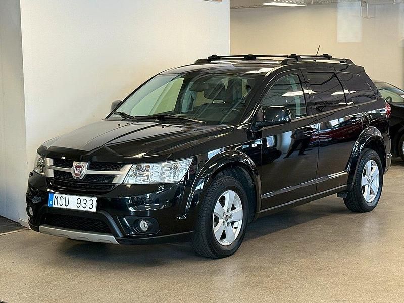 Svart Begagnad 2011 Fiat Freemont Urban SUV | 159 900 kr (Lite dyr) - Bild 1/4