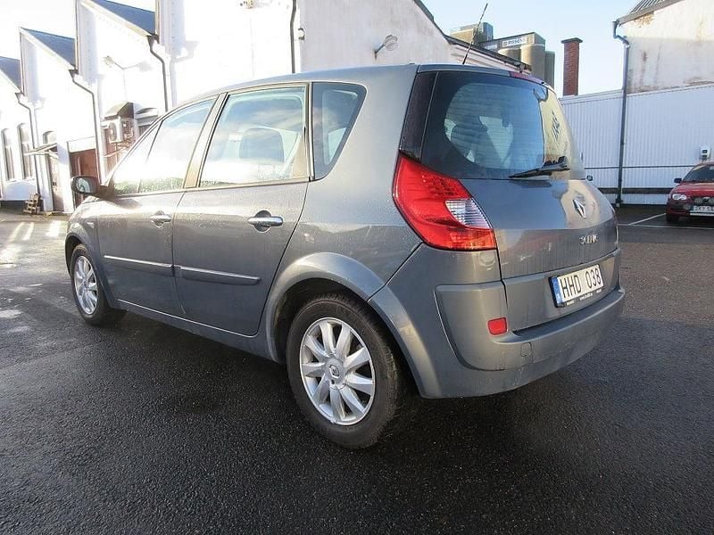 Begagnad Renault Scénic II 112 HK (82 kW) 2006 Grå Minibuss