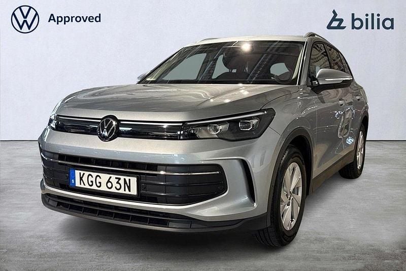 Silver Begagnad 2024 VW Tiguan SUV | 369 900 kr (Lite dyr) - Bild 1/4