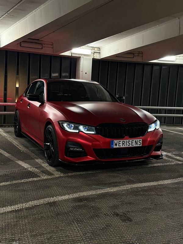 Begagnad 2020 BMW 330 Sedan | 239 900 kr (Dyr) - Bild 1/4