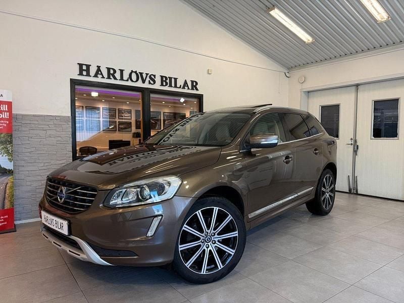 Brun Begagnad 2015 Volvo XC60 R-Design SUV | 209 000 kr (Marknadspris) - Bild 1/4