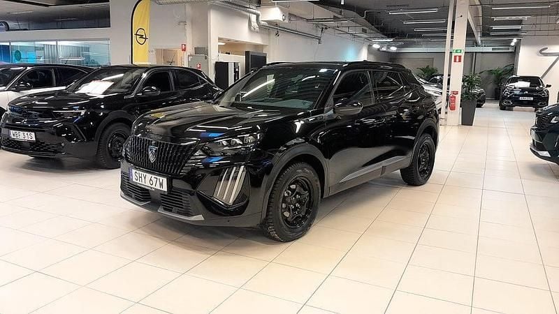 Svart Begagnad 2024 Peugeot 2008 GT SUV | 249 900 kr (Marknadspris) - Bild 1/4