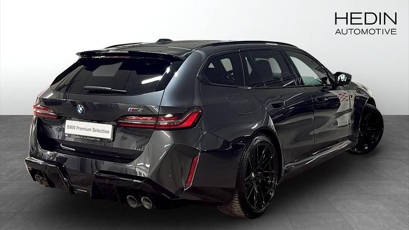 Begagnad BMW M5 Comfort Edition 727 HK (534 kW) 2025 Grå Kombi