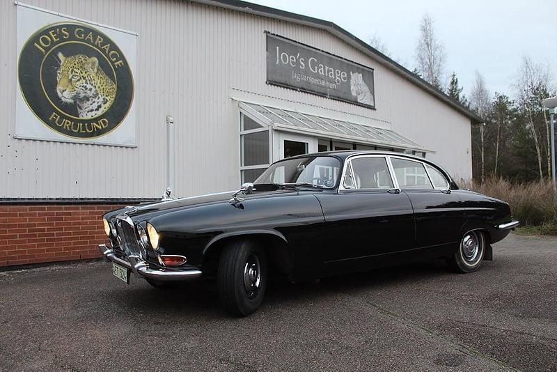 Svart Begagnad 1965 Jaguar MK X Sedan | 329 000 kr - Bild 1/4