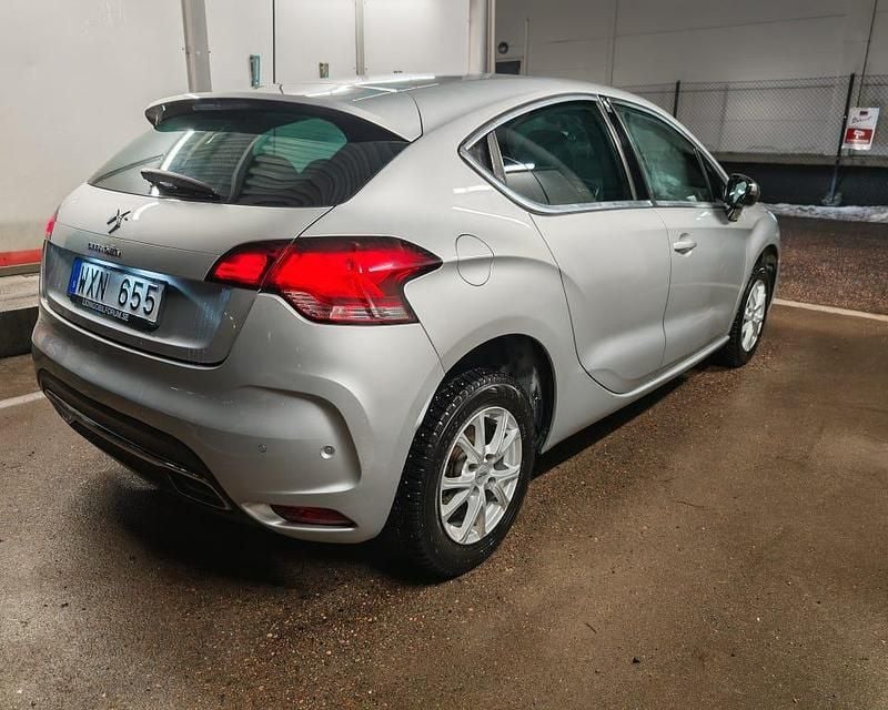 Begagnad Citroën DS4 111 HK (81 kW) 2011 Halvkombi