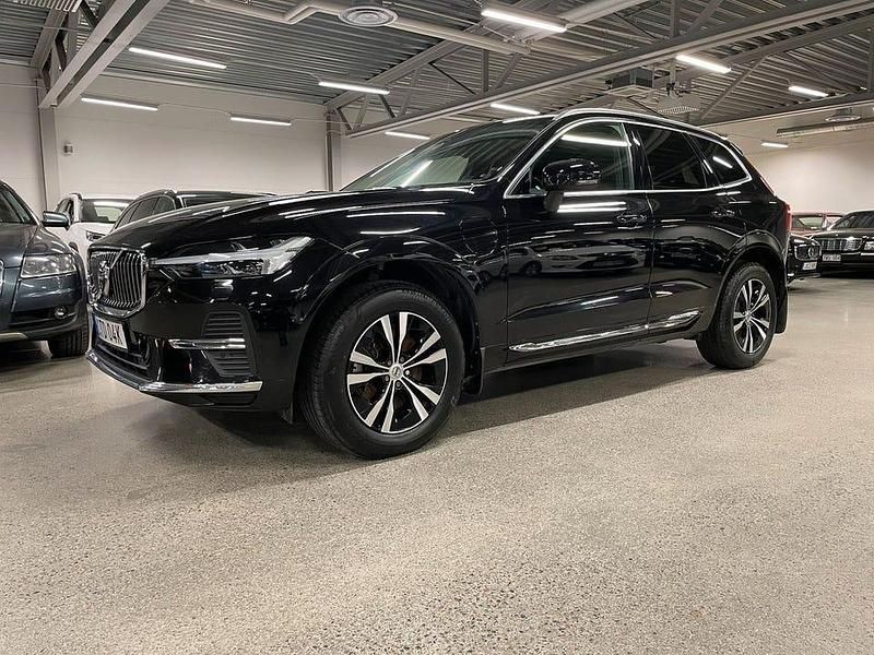 Svart Begagnad 2022 Volvo XC60 SUV | 399 000 kr (Marknadspris) - Bild 1/4