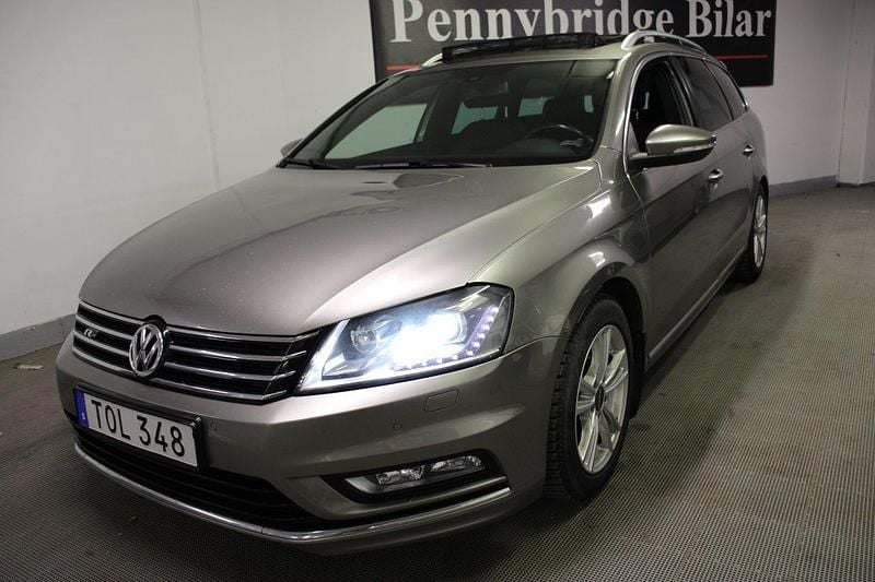 Ljusbrun Begagnad 2013 VW Passat GT Kombi | 64 900 kr (Marknadspris) - Bild 1/4