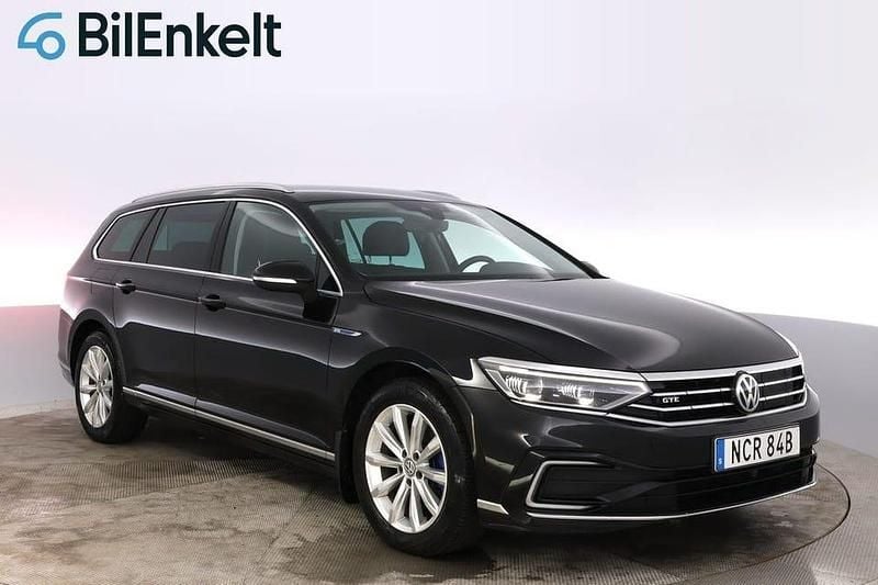 Svart Begagnad 2020 VW Passat GTE Kombi | 187 900 kr (Bra pris) - Bild 1/4