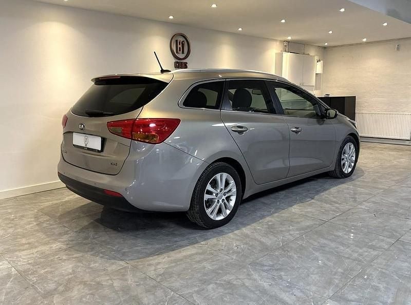 Begagnad Kia Ceed Sportswagon EX 128 HK (94 kW) 2013 Grå Kombi