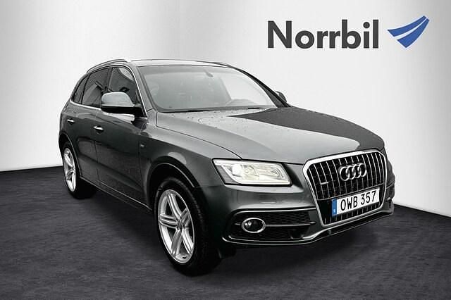 Grå Begagnad 2015 Audi Q5 Design SUV | 199 000 kr (Lite dyr) - Bild 1/4