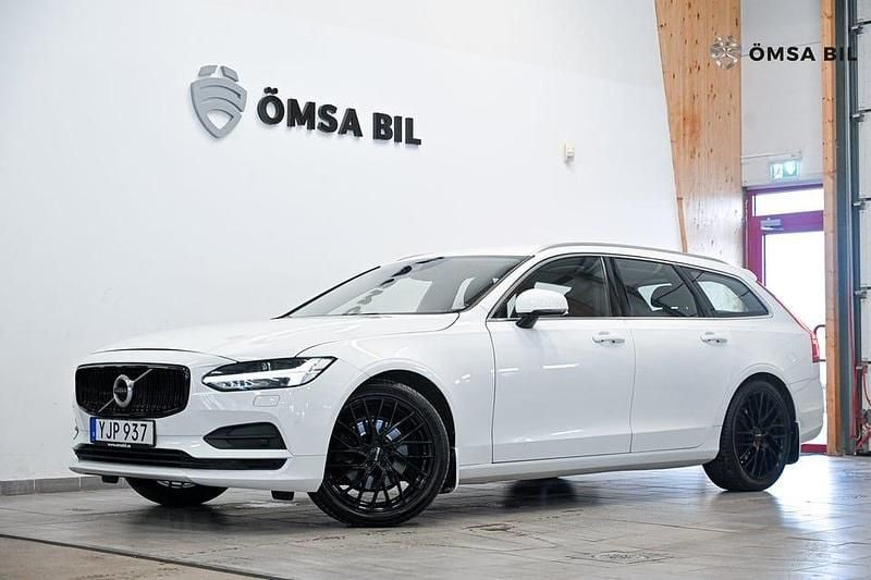 Begagnad Volvo V90 Momentum 190 HK (139 kW) 2017 Vit Kombi