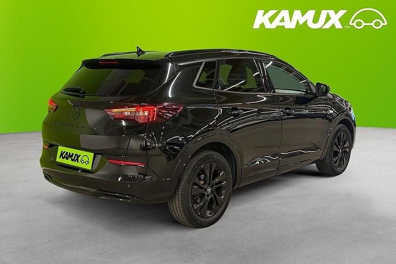 Begagnad Opel Grandland X GS Line 131 HK (96 kW) 2022 Svart SUV