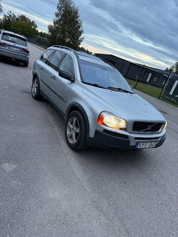 Begagnad 2004 Volvo XC90 Standard SUV | 37 500 kr (Superpris) - Bild 1/4