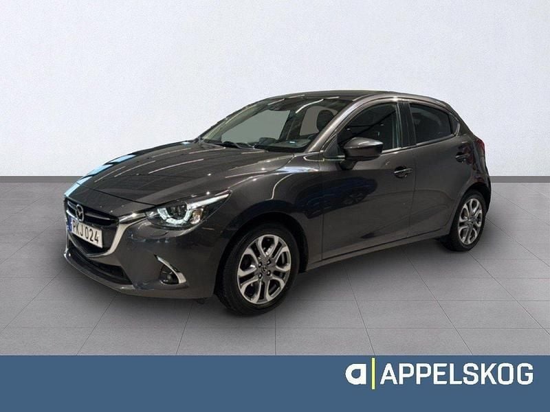 Grå Begagnad 2017 Mazda 2 Halvkombi | 129 900 kr (Marknadspris) - Bild 1/4