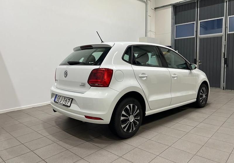 Begagnad VW Polo S 90 HK (66 kW) 2017 Vit Halvkombi