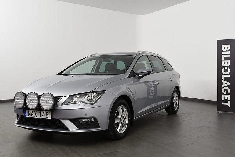 Silver Begagnad 2019 Seat Leon ST Kombi | 135 800 kr (Marknadspris) - Bild 1/4