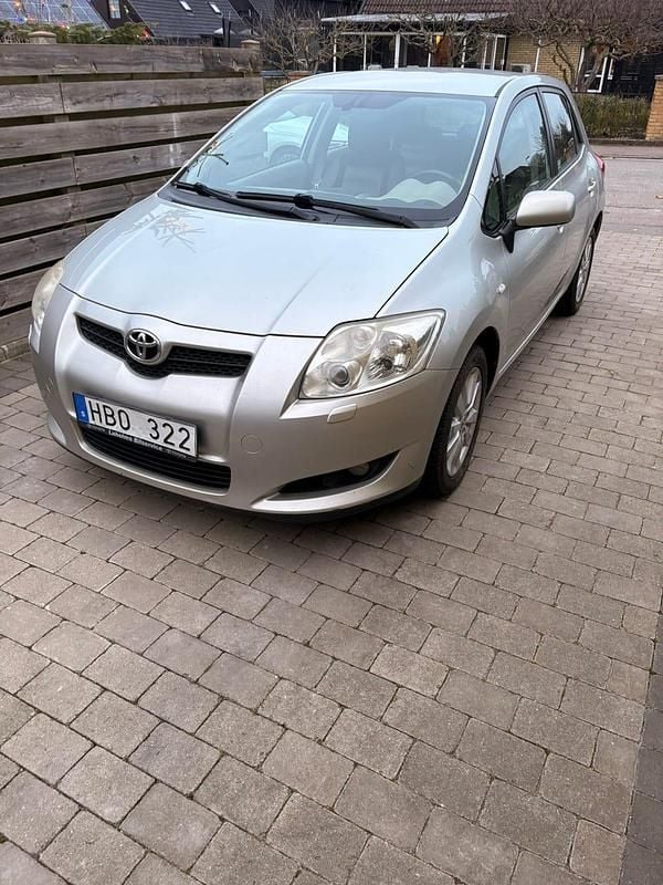 Begagnad 2008 Toyota Auris | 58 000 kr (Marknadspris) - Bild 1/4