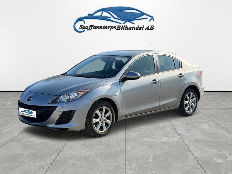 Grå Begagnad 2010 Mazda 3 Comfort Sedan | 49 900 kr (Marknadspris) - Bild 1/4