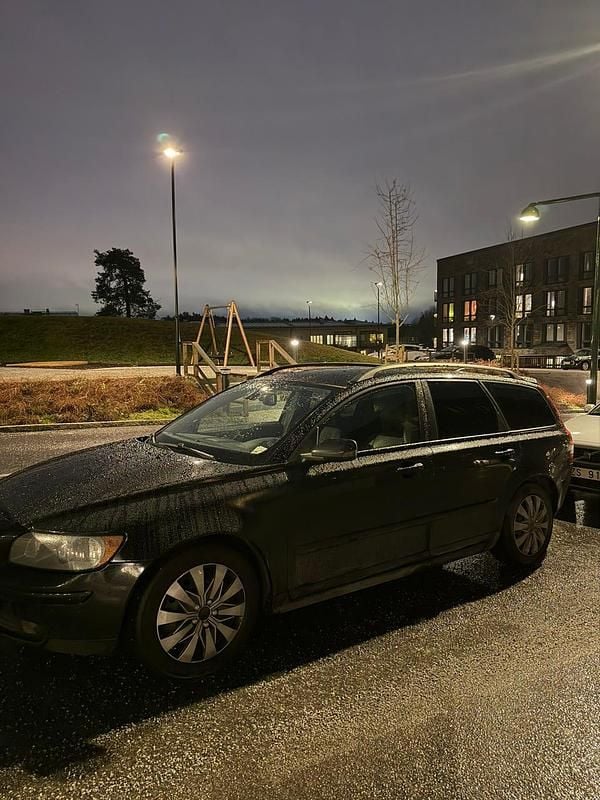 Begagnad 2007 Volvo V50 Kombi | 31 000 kr (Bra pris) - Bild 1/4