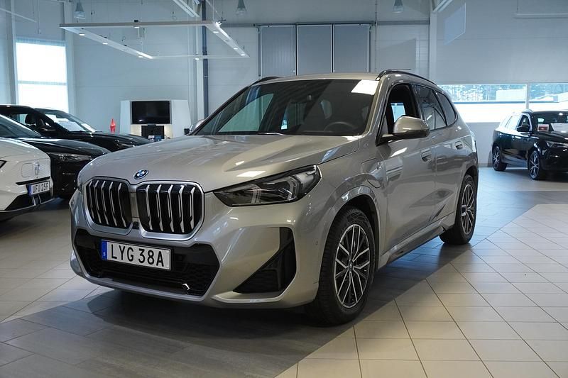 Begagnad BMW X1 M Sport 136 HK (100 kW) 2025 Grå SUV