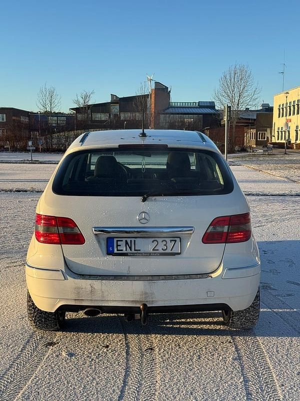 Begagnad Mercedes B160 95 HK (69 kW) 2010 Minibuss