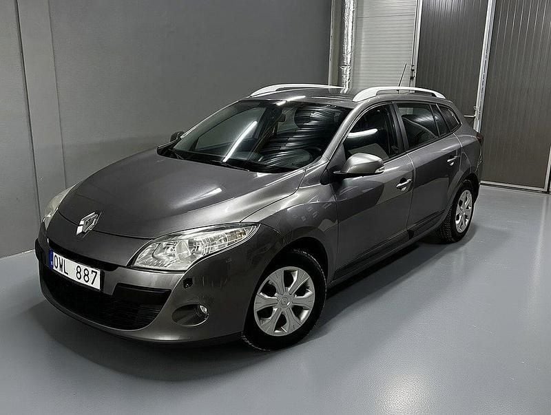 Grå Begagnad 2010 Renault Mégane GrandTour Kombi | 24 900 kr (Bra pris) - Bild 1/4