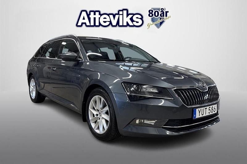 Grå Begagnad 2017 Skoda Superb Style Kombi | 179 900 kr (Bra pris) - Bild 1/4