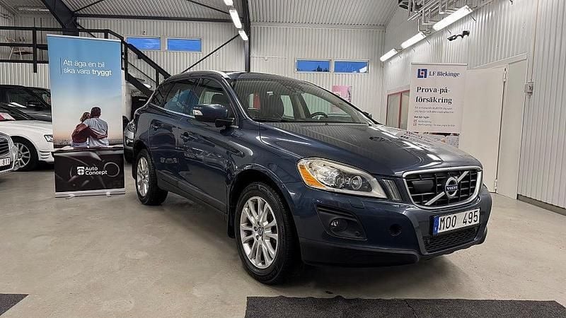 Blå Begagnad 2010 Volvo XC60 SUV | 84 900 kr (Bra pris) - Bild 1/4