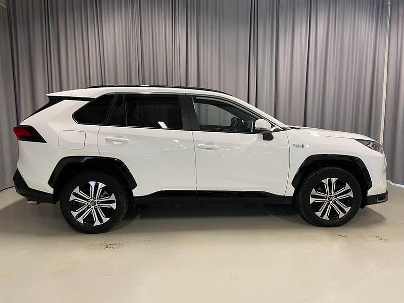 Begagnad Toyota RAV4 Edition 306 HK (225 kW) 2021 Vit SUV