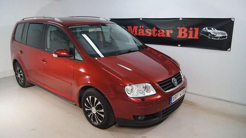 Röd Begagnad 2006 VW Touran Highline Minibuss | 39 900 kr - Bild 1/4