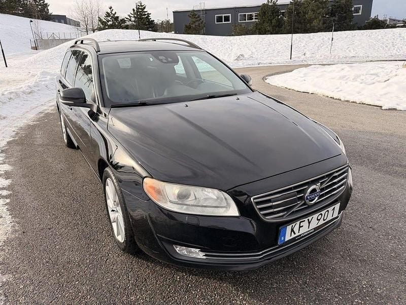 Begagnad Volvo V70 Momentum 181 HK (133 kW) 2015 Svart Kombi
