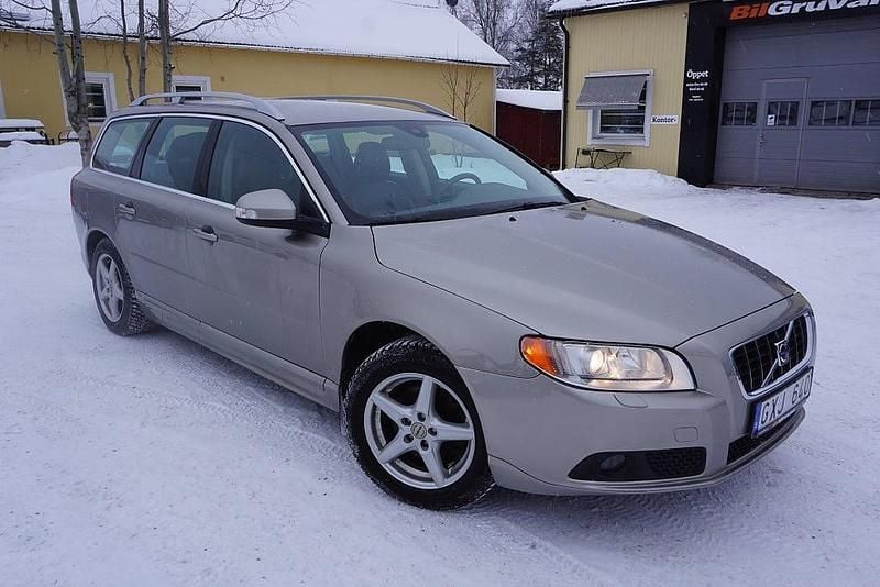 Ljusbrun Begagnad 2008 Volvo V70 Summum Kombi | 74 900 kr (Lite dyr) - Bild 1/4
