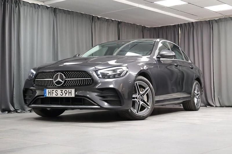 Grå Begagnad 2022 Mercedes E300 Advanced Plus Sedan | 414 000 kr (Dyr) - Bild 1/4