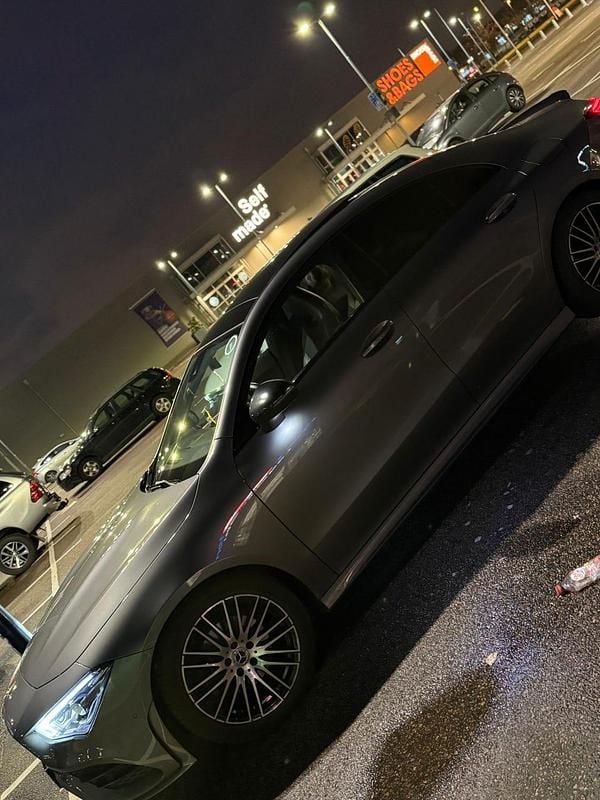 Begagnad 2020 Mercedes CLA180 Sedan | 319 999 kr (Dyr) - Bild 1/4