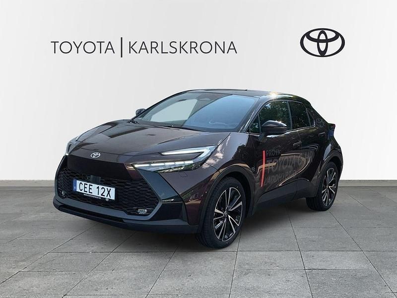 Lila Begagnad 2025 Toyota C-HR Executive SUV | 439 000 kr (Bra pris) - Bild 1/4