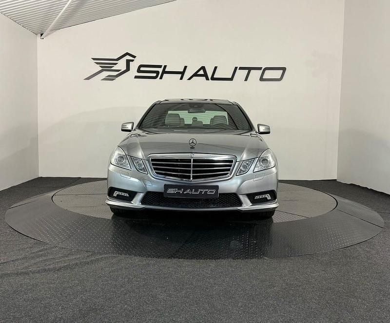 Begagnad Mercedes E220 Avantgarde 170 HK (125 kW) 2011 Silver Sedan