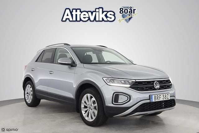Silver Begagnad 2024 VW T-Roc Life SUV | 304 000 kr (Lite dyr) - Bild 1/4
