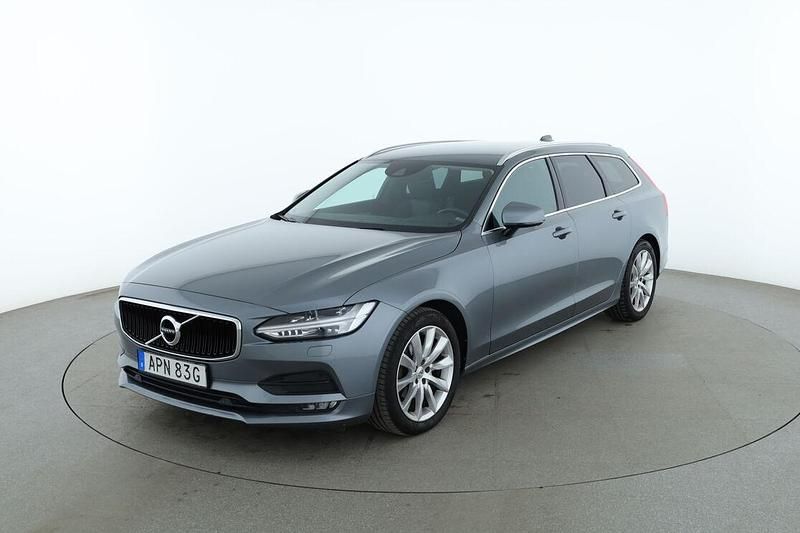 Grå Begagnad 2019 Volvo V90 Momentum Kombi | 235 000 kr (Marknadspris) - Bild 1/3