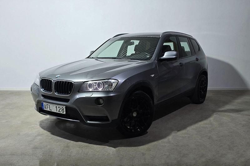 Grå Begagnad 2012 BMW X3 SUV | 98 700 kr (Marknadspris) - Bild 1/4