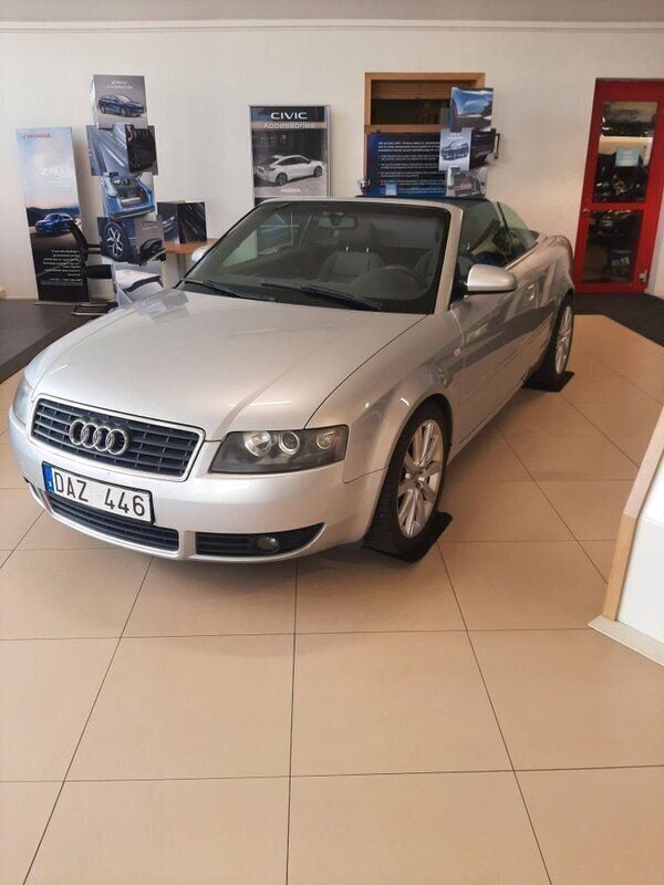 Silver Begagnad 2003 Audi A4 Cabriolet Cab | 70 000 kr - Bild 1/4