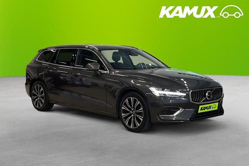 Grå Begagnad 2023 Volvo V60 Core Kombi | 318 800 kr (Marknadspris) - Bild 1/3