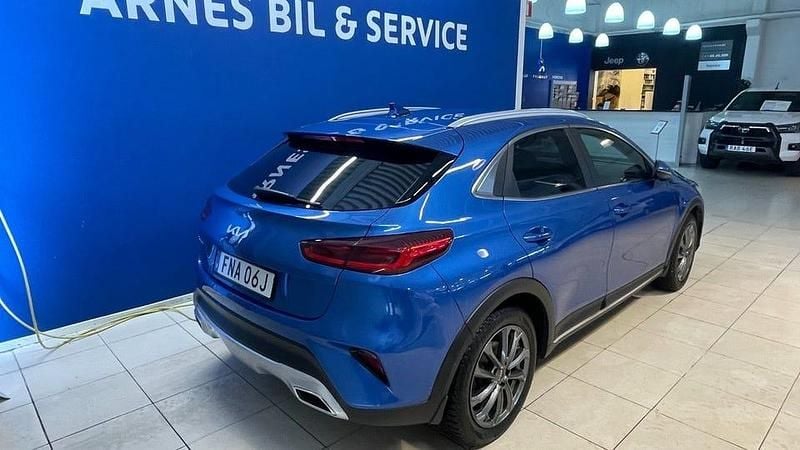 Begagnad Kia XCeed 141 HK (103 kW) 2022 Blå SUV