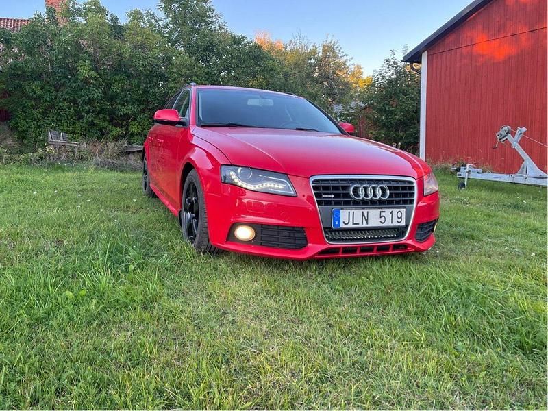 Röd Begagnad 2012 Audi A4 Sport Kombi | 50 000 kr (Bra pris) - Bild 1/4