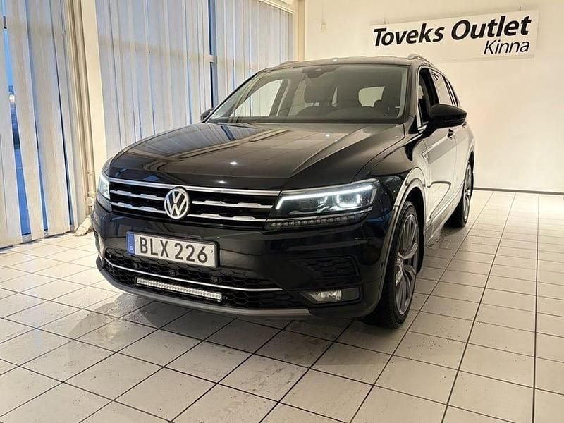 Svart Begagnad 2018 VW Tiguan Allspace SUV | 239 900 kr (Superpris) - Bild 1/4