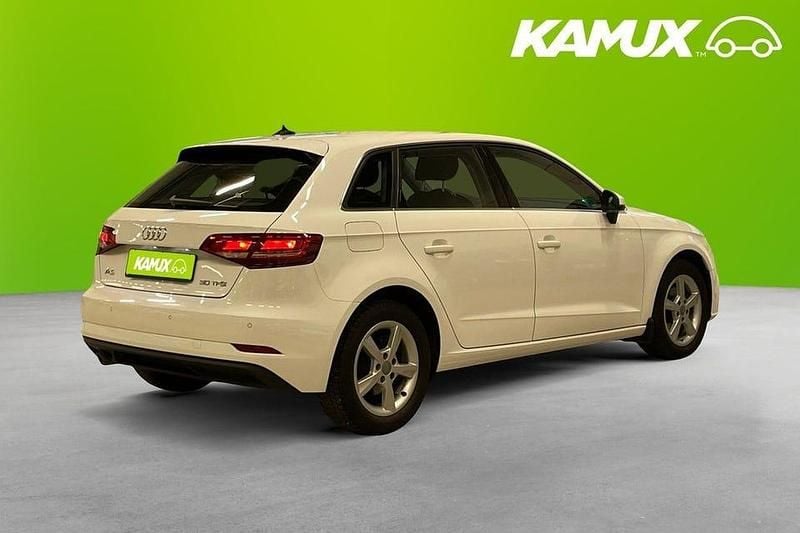 Begagnad Audi A3 Proline 150 HK (110 kW) 2019 Vit Halvkombi
