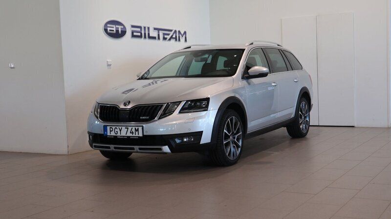 Silver Begagnad 2019 Skoda Octavia Scout Kombi | 246 900 kr (Lite dyr) - Bild 1/4