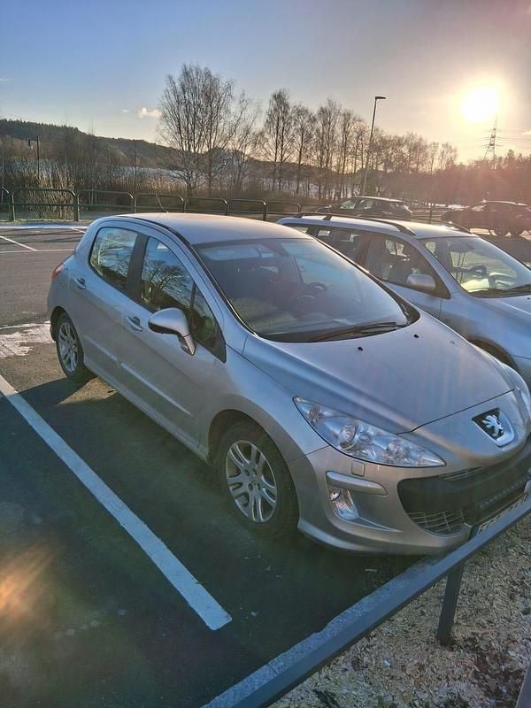Begagnad 2008 Peugeot 308 Halvkombi | 15 000 kr (Superpris) - Bild 1/4
