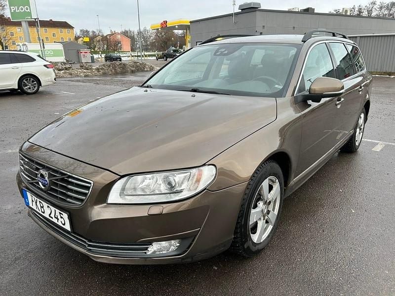 Begagnad 2015 Volvo V70 Kombi | 104 000 kr - Bild 1/4