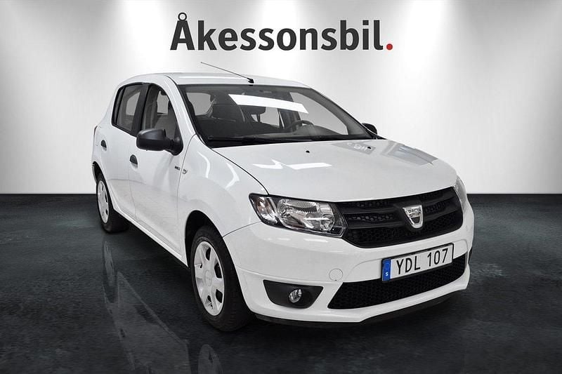 Vit Begagnad 2016 Dacia Sandero Kombi | 79 000 kr (Lite dyr) - Bild 1/4