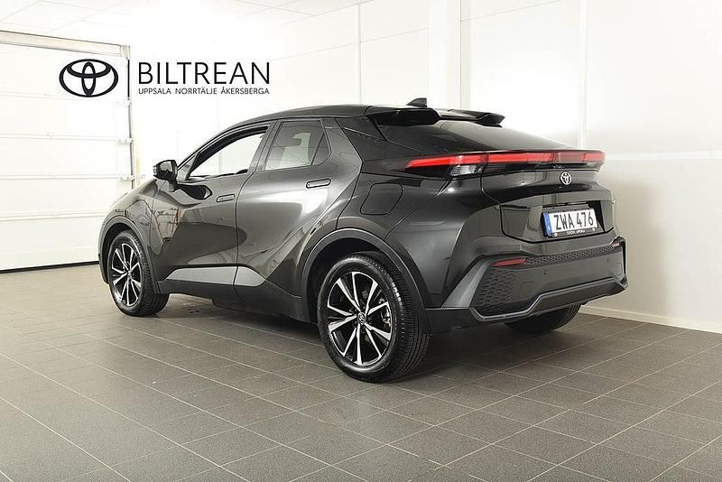 Begagnad Toyota C-HR Style 223 HK (164 kW) 2024 Svart SUV